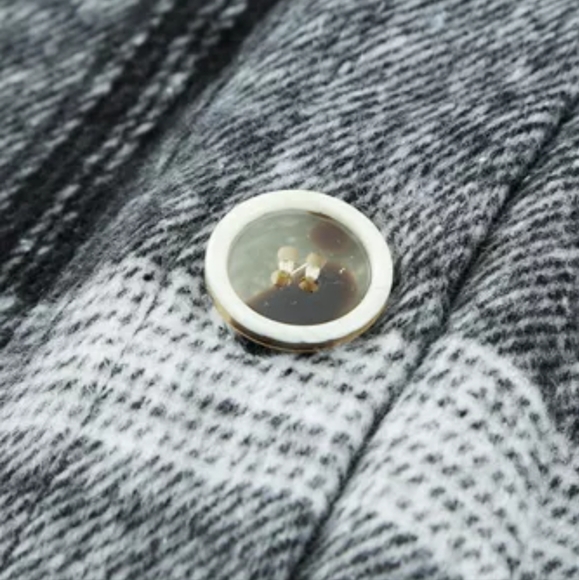 New plaid shacket with pockets - Picture 7 of 13